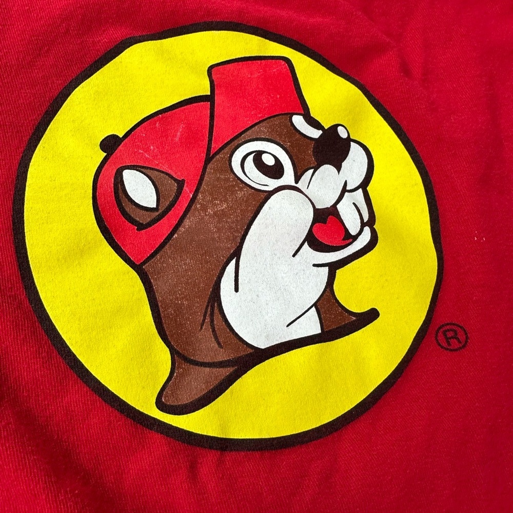 Buc-ees Red Beaver T-Shirt Size Large EUC